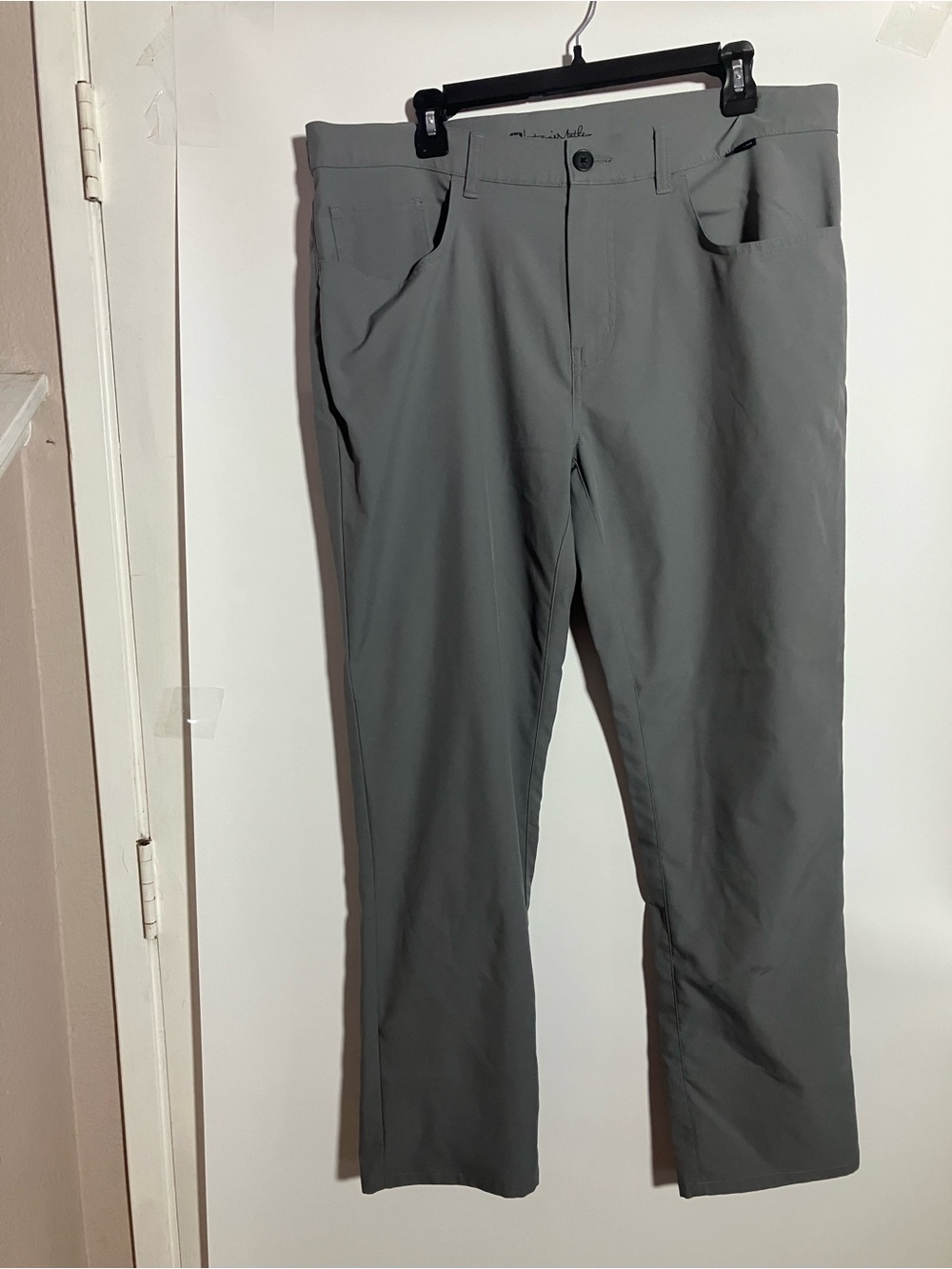 Travis Mathew Men's Slate Gray Performance Chinos